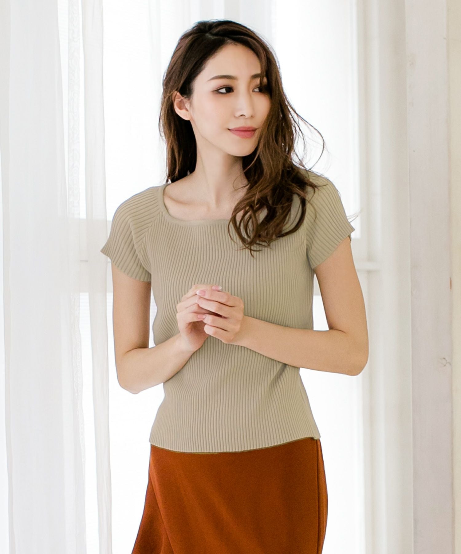 袖丈が選べるスクエアネックニット JB510595