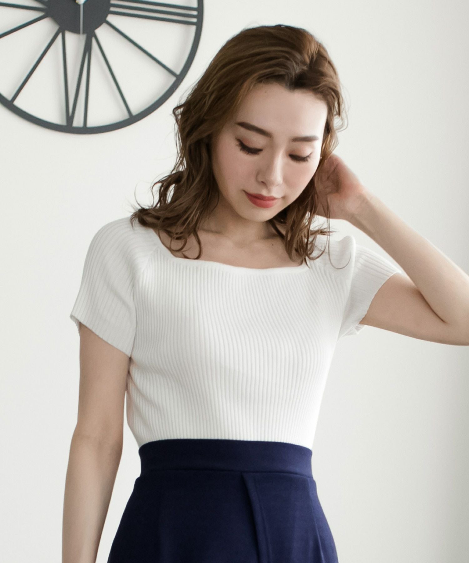 袖丈が選べるスクエアネックニット JB510595