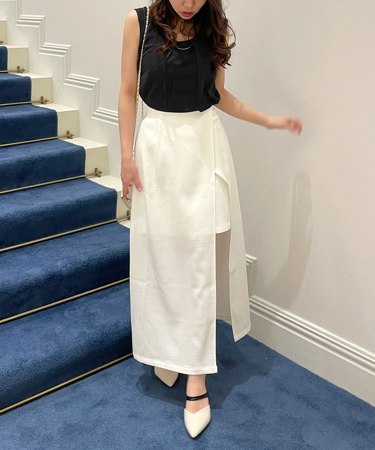 チャーム付きパーソナルカラーノースリーブブラウス・トップス JB23035