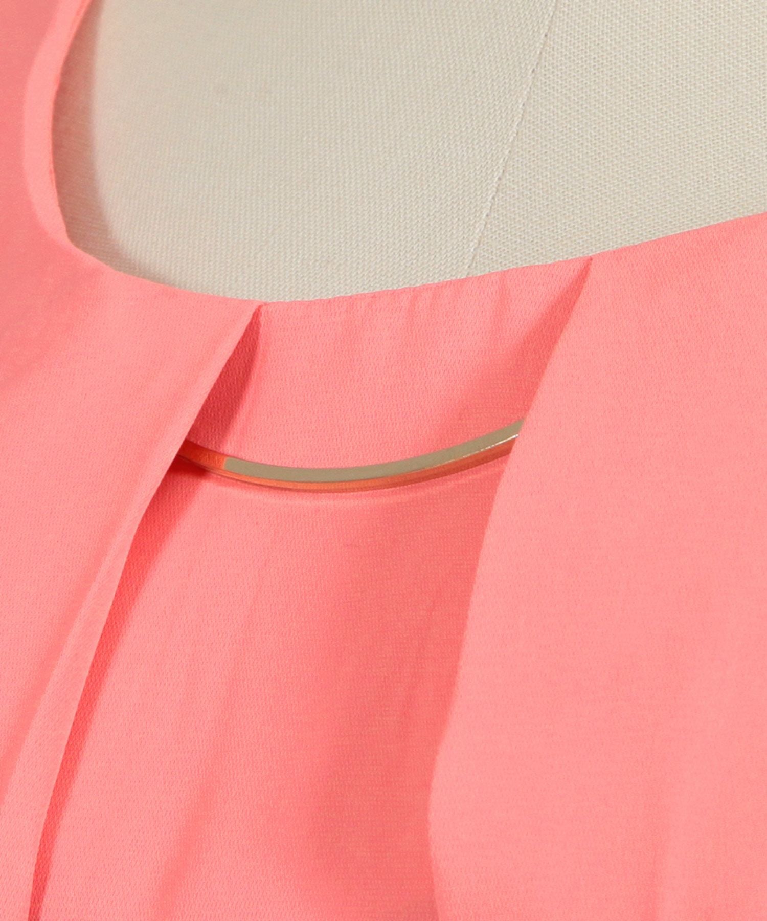 チャーム付きパーソナルカラーノースリーブブラウス・トップス JB23035