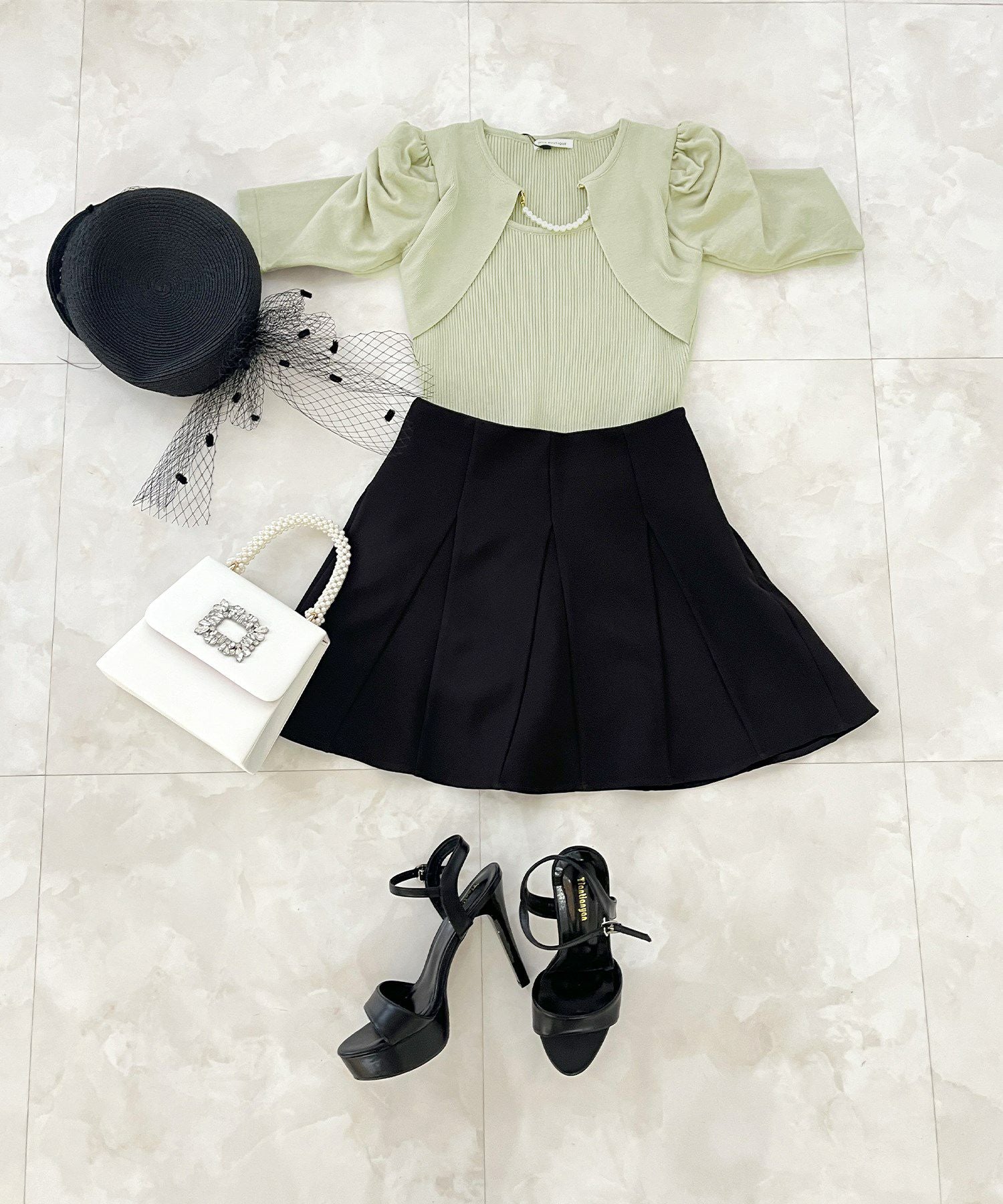 パールチェーン付きボレロ風ニットトップス JB24000