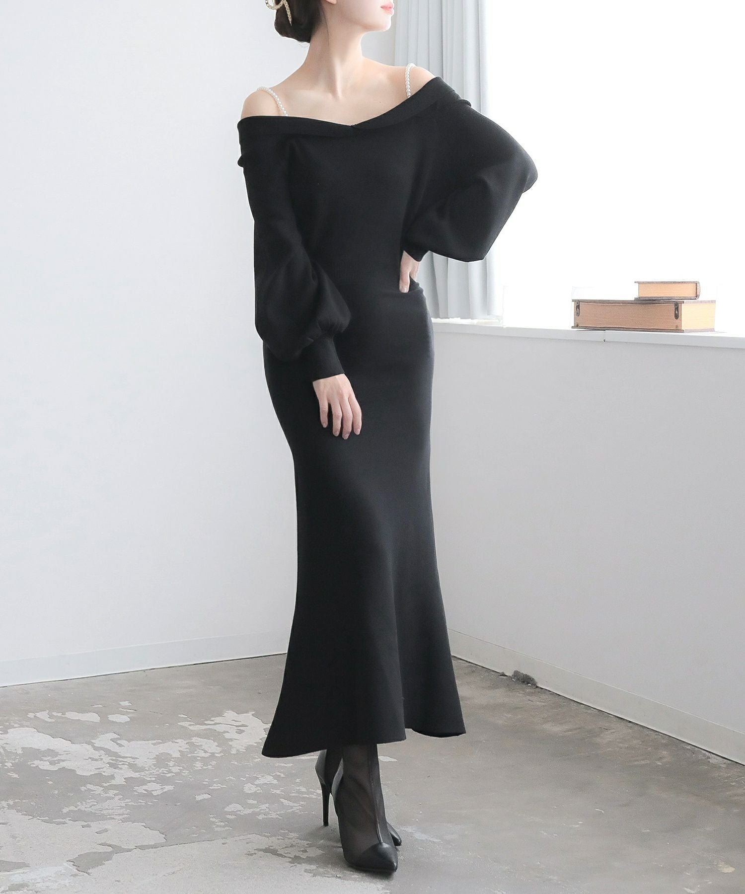 パールストラップマーメイドニットワンピース JB24006