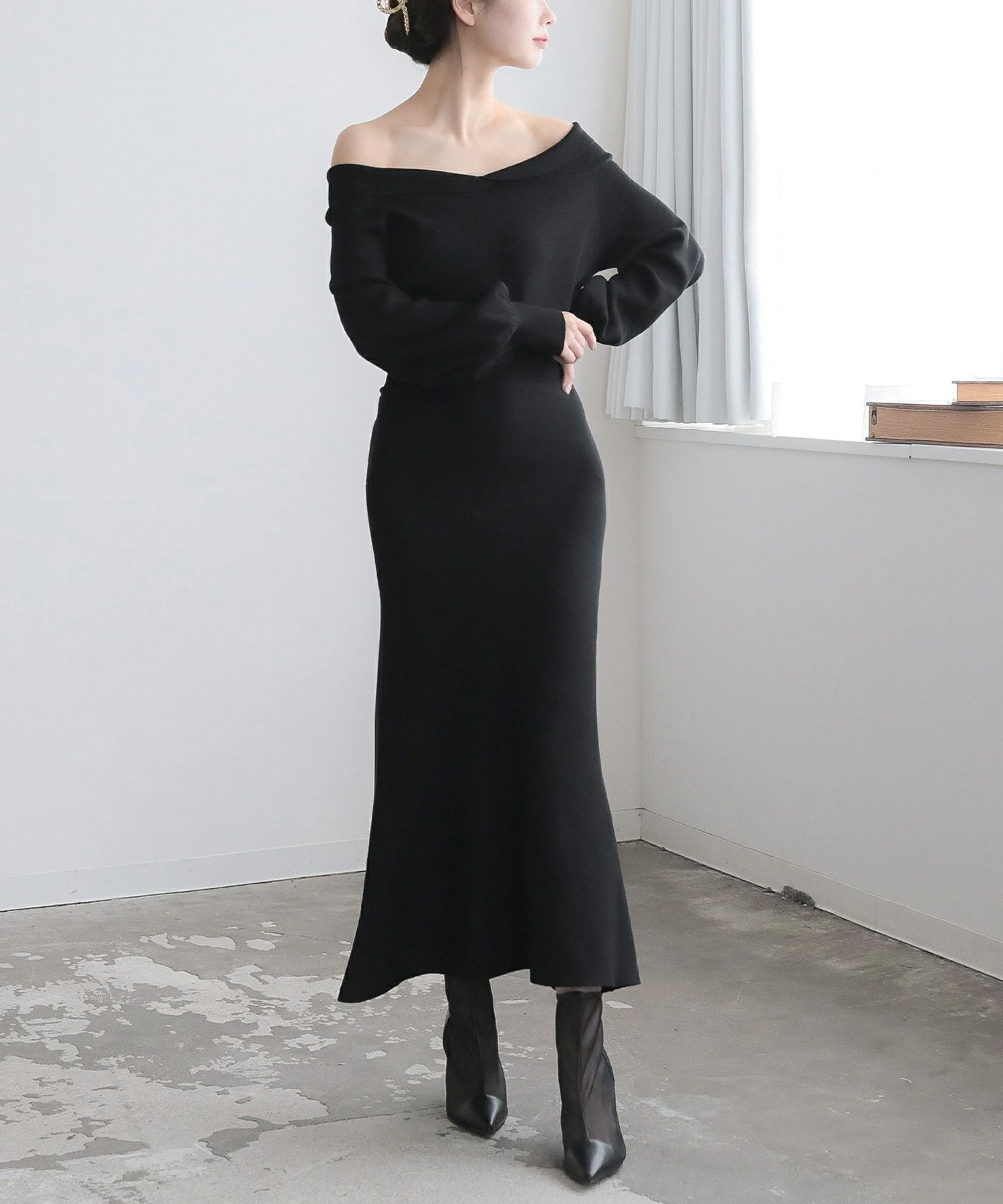 パールストラップマーメイドニットワンピース JB24006