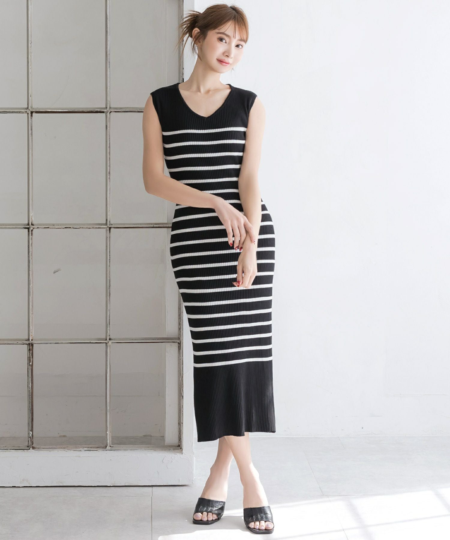 無地&ボーダー柄Vネックタイトニットワンピース JB24058