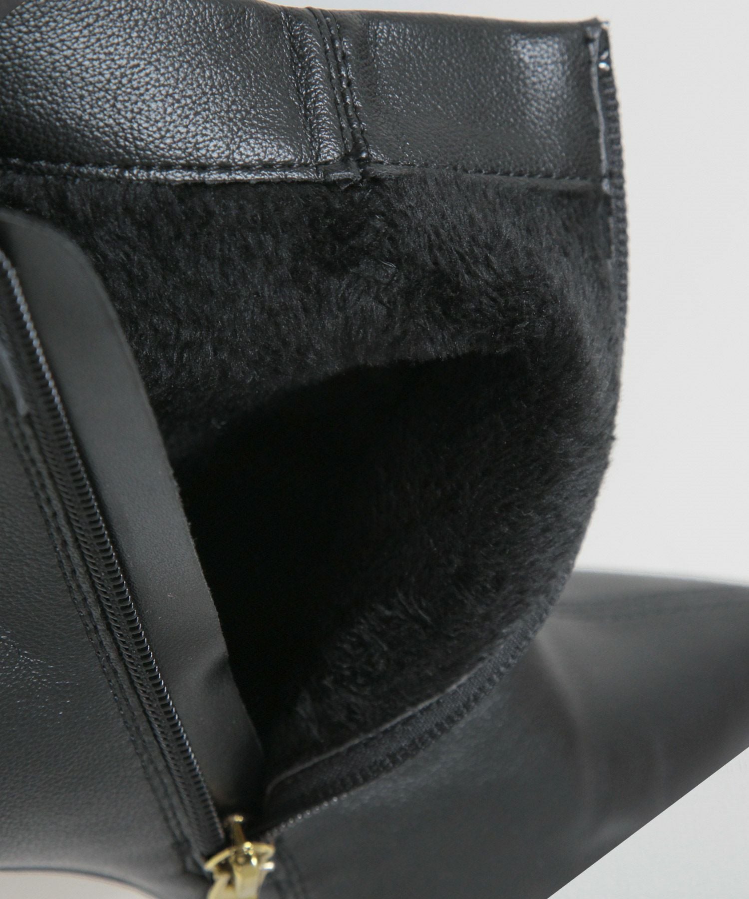 モチーフ付きショートブーツ JB24670