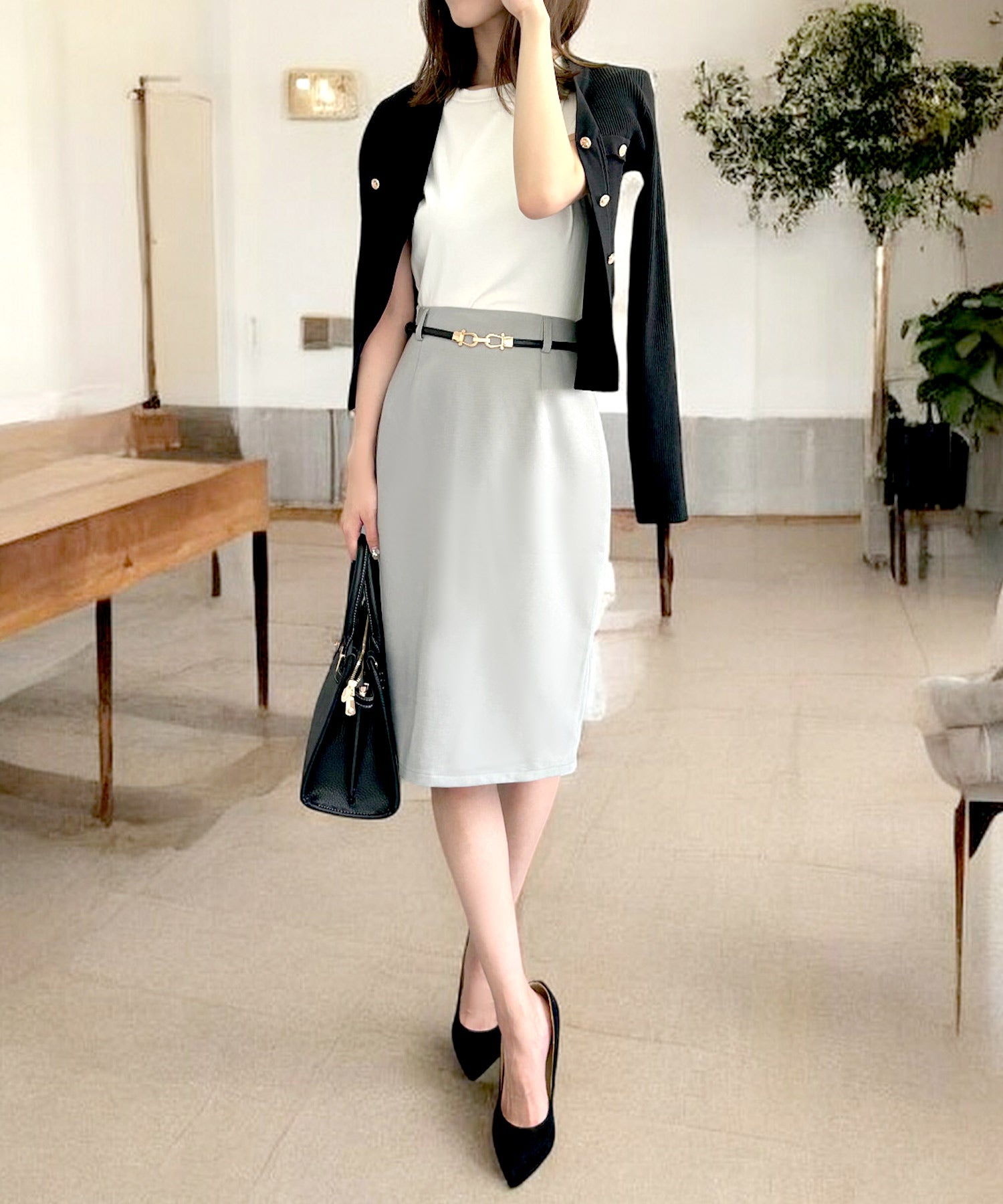 ゴールドボタンVネックニットカーディガン JB24528