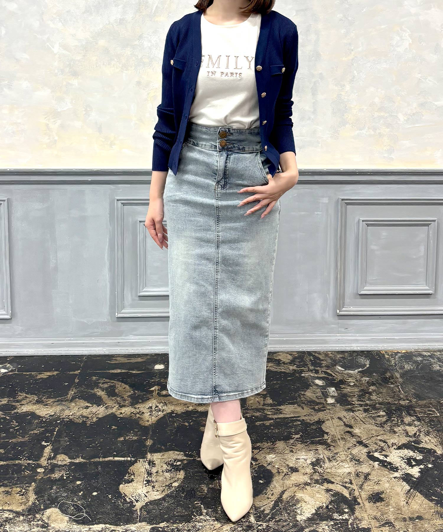 ゴールドボタンVネックニットカーディガン JB24528