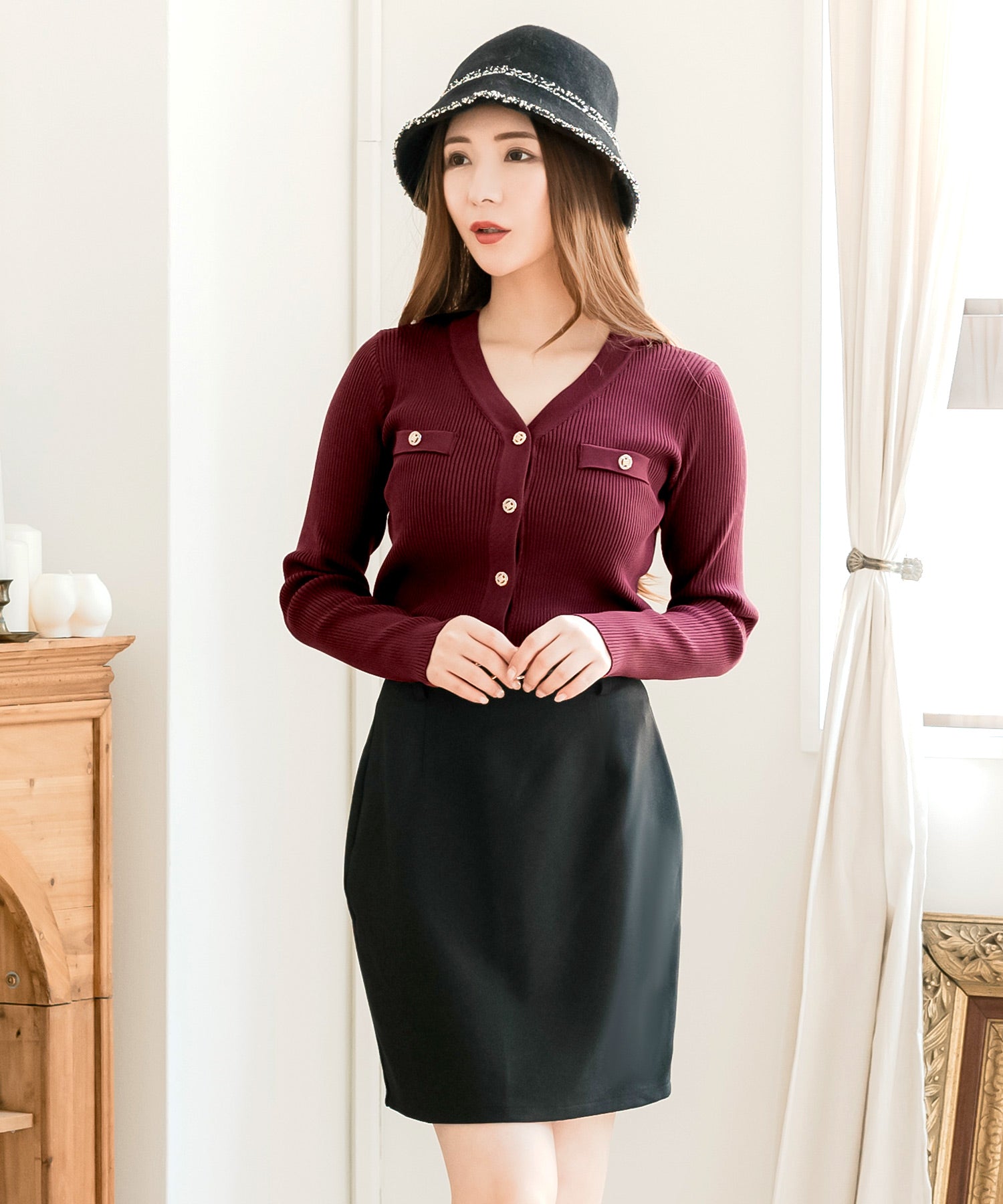 ゴールドボタンVネックニットカーディガン JB24528