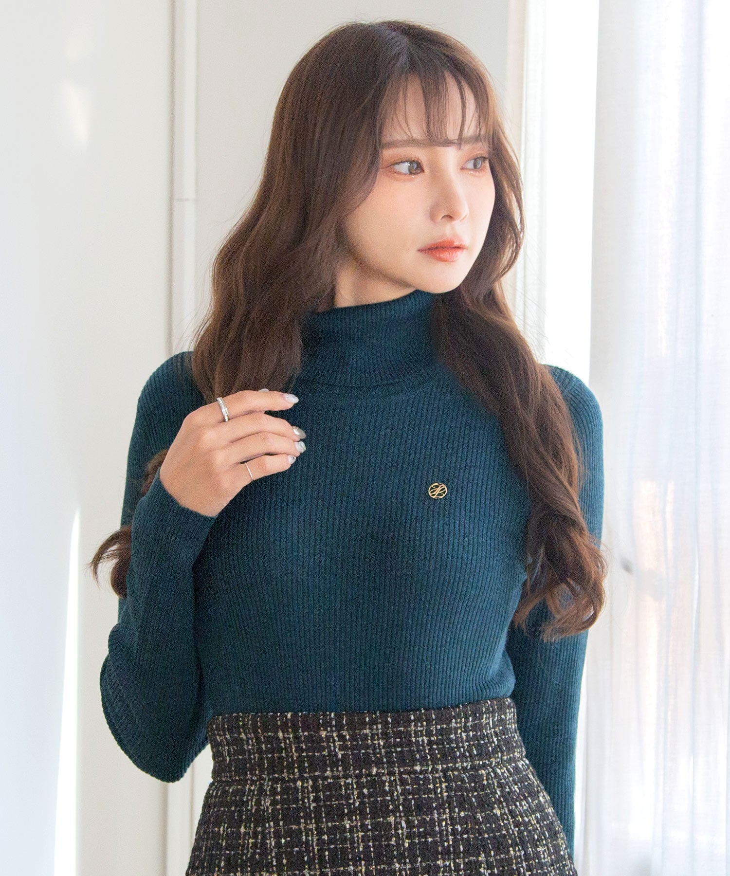 モチーフ付きタートルニット JB24672 | レディースファッション通販